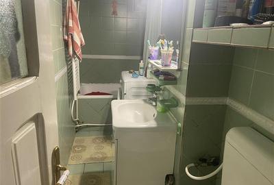 Apartament 2 camerec , zona centrala 2 Stejari , et 2 4, decomandat , centrala t - 13