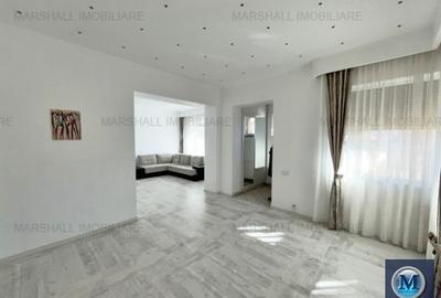 Casă cu 6 camere în Democrației