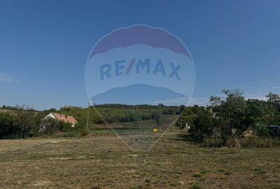 Teren de Vânzare, Intravilan, 5511 mp, în Zona de Dealuri cu Panoramă - 2