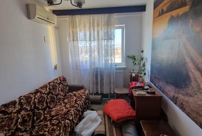 Se vinde apartament decmandat trei camere pret 75000 negociabil. - 8