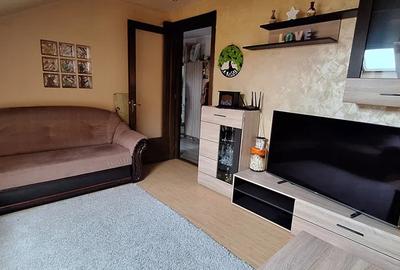 Apartament cu 2 camere semidecomandat, mobilat în Florești