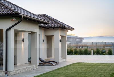 Casă de vanzare, cu 5 camere, 280 mp, zona Nord - 6