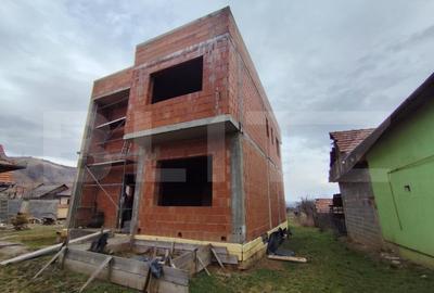 Casă individuală cu 5 camere în Șard