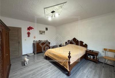 Casa de vanzare in Sibiu -  4 camere, balcon si curte - mobilata - 3