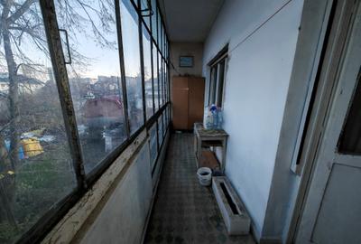 2 camere ultracentral, et. II - 10