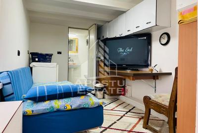 Apartament 1 cameră de închiriat / Grădiște - lângă pod / 200 € - 1