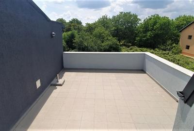 Apartament 2 camere + terasă 23 mp + Loc de parcare - 12