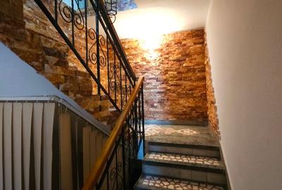 Proprietar închiriez la casa apartament cu trei camere pentru locuit/birouri - 8