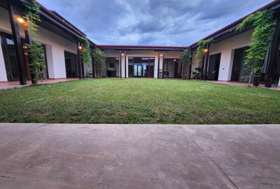 Baneasa Vila cu piscina si curte interioara - 10