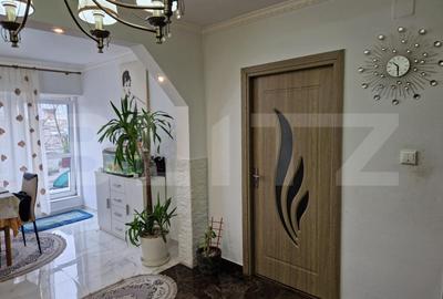 Apartament cu 3 camere decomandat, mobilat în Sud