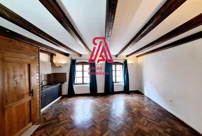 Casa individuala de vanzare cu 4 apartamente-Centrul Istoric Sibiu! - 2