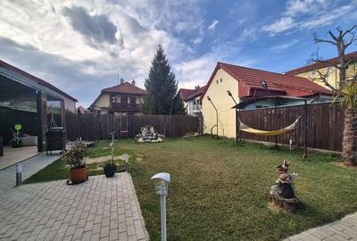 Casă individuală cu 4 camere în Central