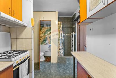 Garsoniera de vânzare zona UTA, etaj 2 - 4