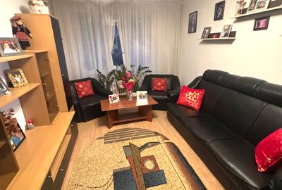 Vanzare 3 camere Titan - 1