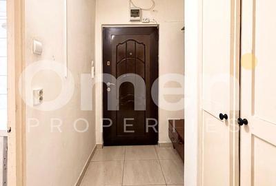 Garsoniera de vanzare, 28 mp, la parter inalt, zona bld. Bucuresti - 4