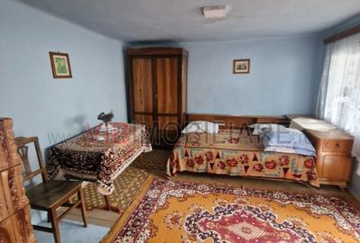 Maneciu Pamanteni - Casa  si anexa 170 mp construiti - 4 camere - 460 mp teren - 1