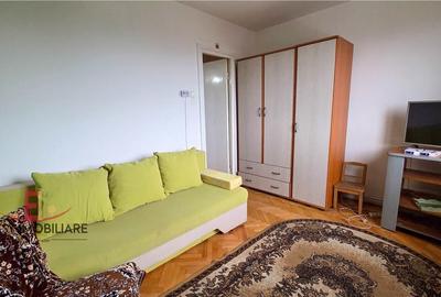 Apartament 3 camere , Dambu Pietros , Et Intermediar - 1