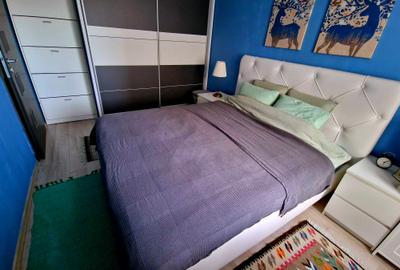 Apartament cu 2 locuri de parcare de VÂNDUT