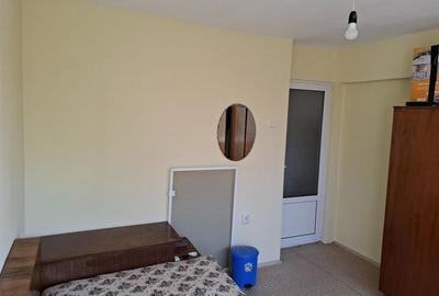 3 camere DECOMANDAT, 67 mp, 2 bai, Viziru 1 - Pistruiatu - 2