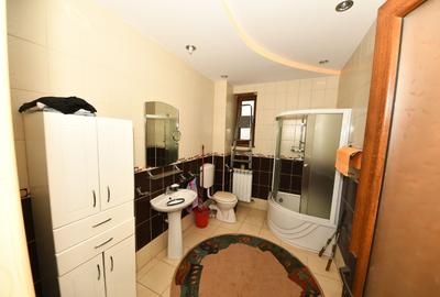 Vila spatioasa, pretabil pentru locuit/clinica, zona Micro 17 – Galati - 37