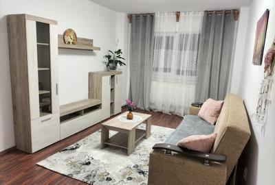 Apartament 3 camere Carpatilor,decomandat,etaj intermediar,132500 Euro
