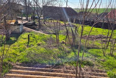 Casă batraneasca și teren de vanzare - 5