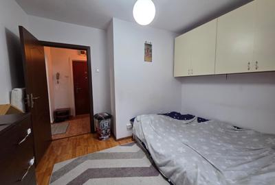Apartament cu 2 camere decomandat, mobilat în Dacia