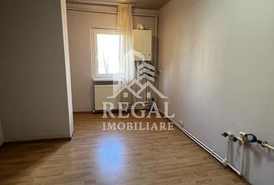 Apartament 4 camere de vânzare – Micro 5 | Etaj 1 | 80 mp - 4
