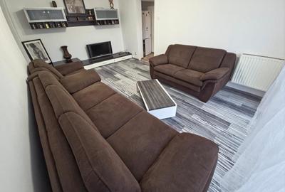Apartament cu 2 camere semidecomandat, mobilat în Titan