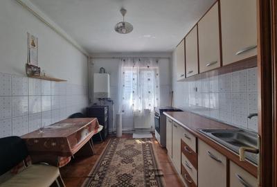 Apartament 3 camere/doua bai/doua balcoane-PIAȚA CENTRALA-bloc 1986 - 4