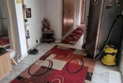 Apartament cu 3 camere decomandat, etaj 3/4, zona Canta - 4