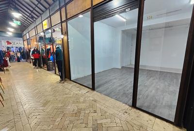 Spatii comerciale in zona Brintex, suprfate de 70mp si 40mp, comision 0% - 3