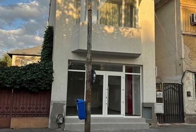 Vasile Lascăr Închiriez ap 2 cam vila P+2 modern renovat aproape de centru - 1