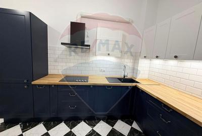 Apartament 4 camere, pe 2 niveluri si curte comuna în Centru - 10