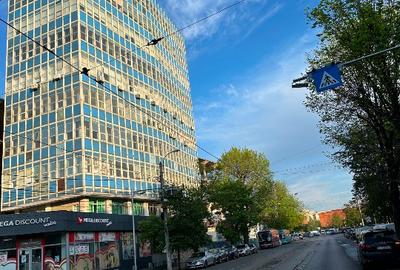 Birou, 995 mp în Obor