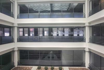 Birou individual si spatii comerciale, P-ța Unirii - 5