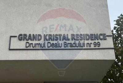 Închiriere Apartament 3 camere în Complex Grand Kristal Residence - 30