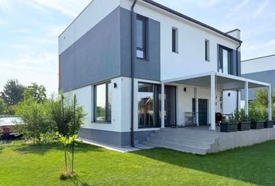 Casă individuală cu 5 camere în Corbeanca
