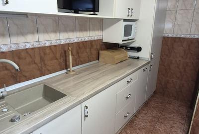 Apartament 3 camere - Casa de Cultura - 600 euro/luna (Cod E5) - 8