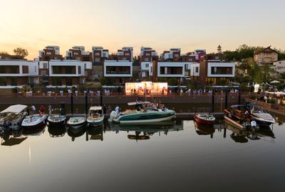 Ansamblu finalizat de vile la Snagov- deschidere spre lac, ponton privat, - 2