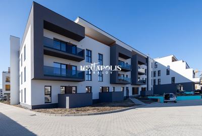 Apartament cu 2 camere decomandat în Tractorul