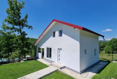 Vanzare Casa-vila 4 camere in zona Soimari- Prahova