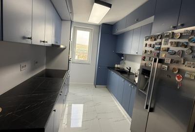 Penthouse - 123 mp utili - 5 camere - 3 bai - 3 parcari - zona Subcetate! - 4