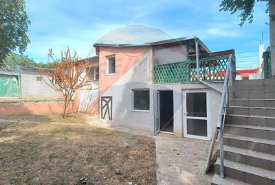 Casă cu 3 camere în Nord-Est