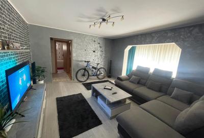 Apartament 3 camere mare si frumos - 1