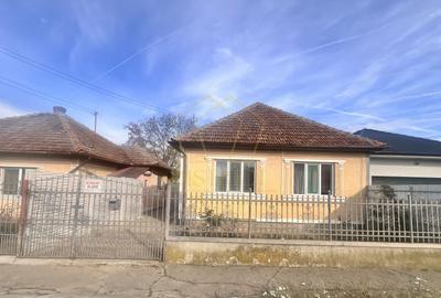 Casă individuală cu 4 camere în Central