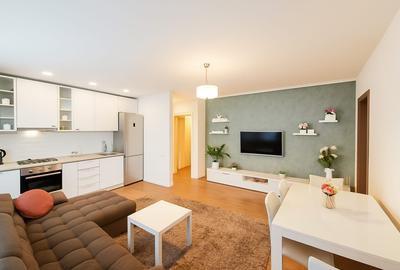 Apartament cu 3 camere decomandat, mobilat în Central