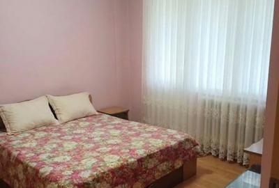 Apartament cu 4 camere decomandat, mobilat în Berceni