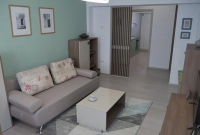 Tomis 3, apartament 3 camere decomandat, 2 bai, renovat, mobilat modern - 1