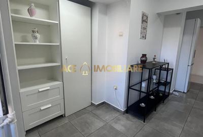 Apartament cu 4 camere decomandat, mobilat în Unirii